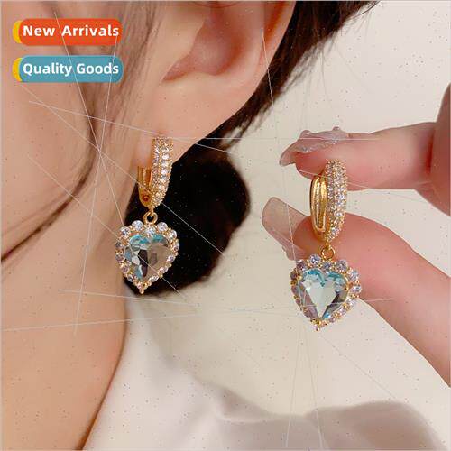 Exquise Fashion Blue Zirconia Heart Earrings che Premium Ear