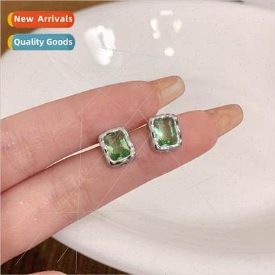 Super obvious green zirconia square earrings female simple h