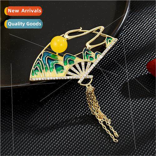 Elegant Classic Vintage Alpine Flow Tassel Scalloped Delicat