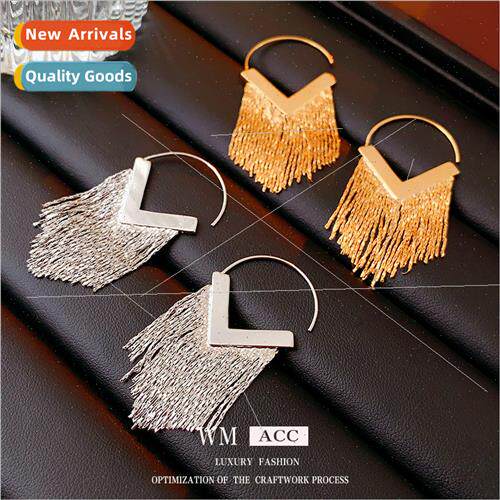 Electroplated V-shaped tassel metal ear hooks wild earrings