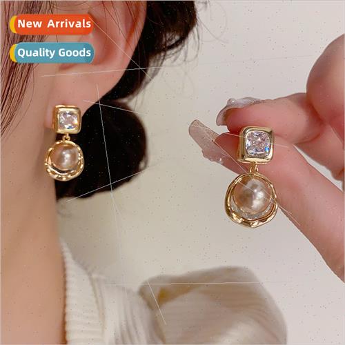 Metal Pearl Earrings s925 lver Needle Premium Earrings