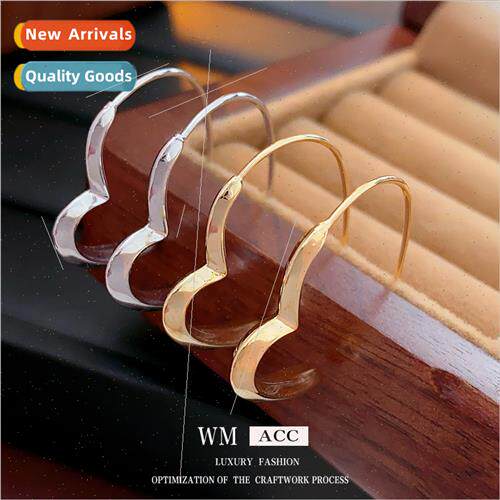 Electroplating hollow love earrings mple versatile ear hook