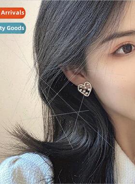 Skeletonized love heart pearl zirconia earrings female niche