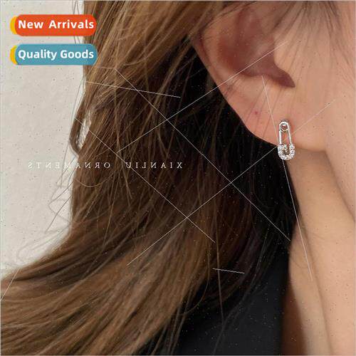 Copper zirconia asymmetric earrings female 2022 new tide ear