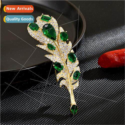 Europe emerald feather shape coat brooch anti-travel accesso