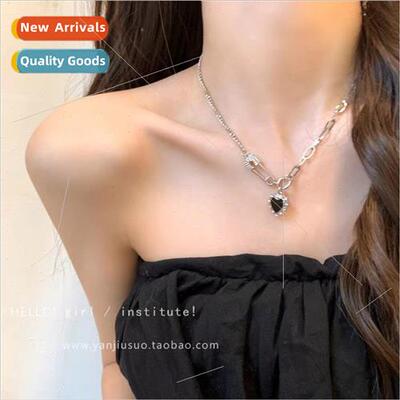 Black Love Heart Pin Splicing Necklace Women che Collar Chai