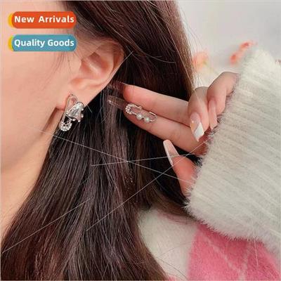 Asymmetric pearl love heart pin earrings female new tide nic