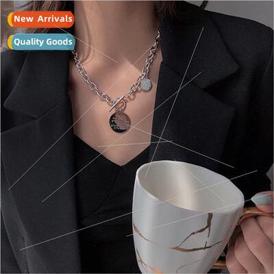 Vintage round sign letter pendant necklace women luxury prem