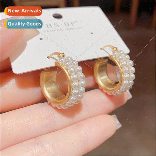 Europe circle pearl earring clasp niche minimalist retro hun