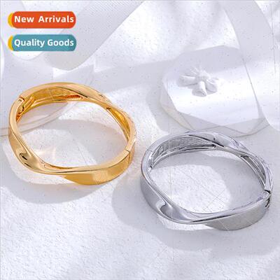 Europe Ubi Bracelet Women Metal Mirror Polished Classical Op