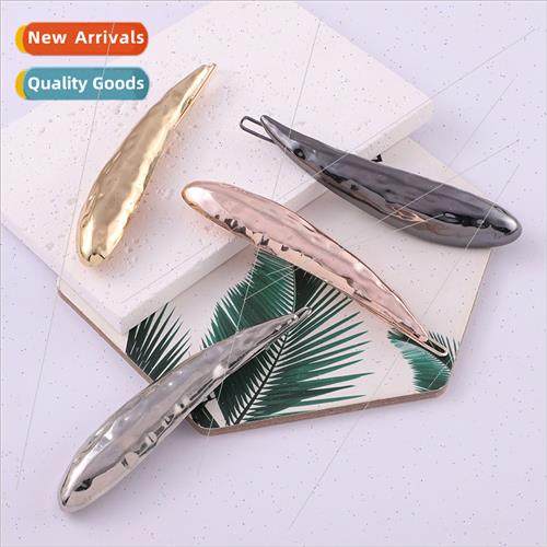 Lava metal grain geometric hair clips women Europe whacked g