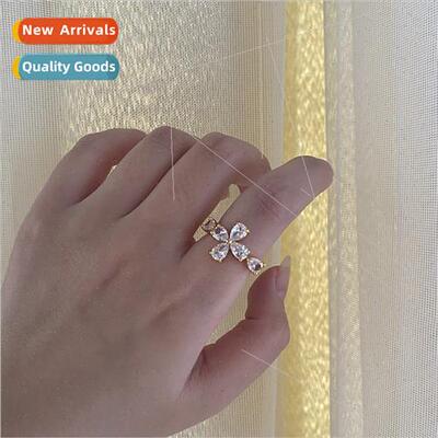 Four-leaf clover droplet patchwork flower opening adjustable
