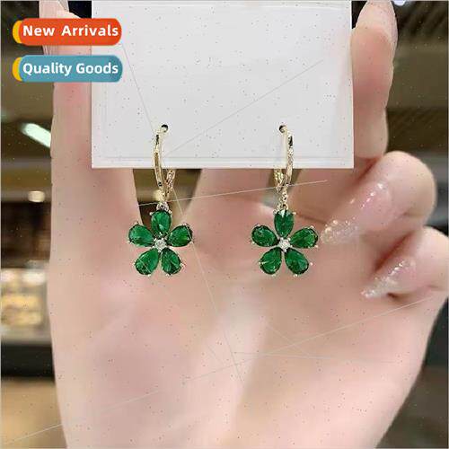 Flower Fashion mple Earrings Female New che Earrings Buckle