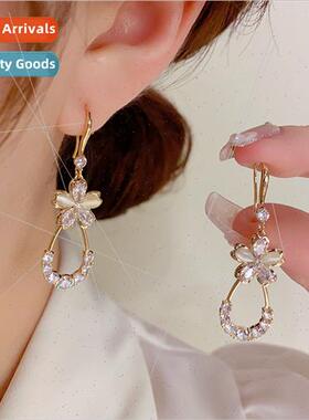 Niche Cat Eye Zirconia Flower Ear Hooks适用Women Premium Swe