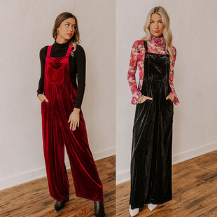 Velvet belt wide-leg jumpsuit 女装丝绒背带裤时尚阔腿连体长裤