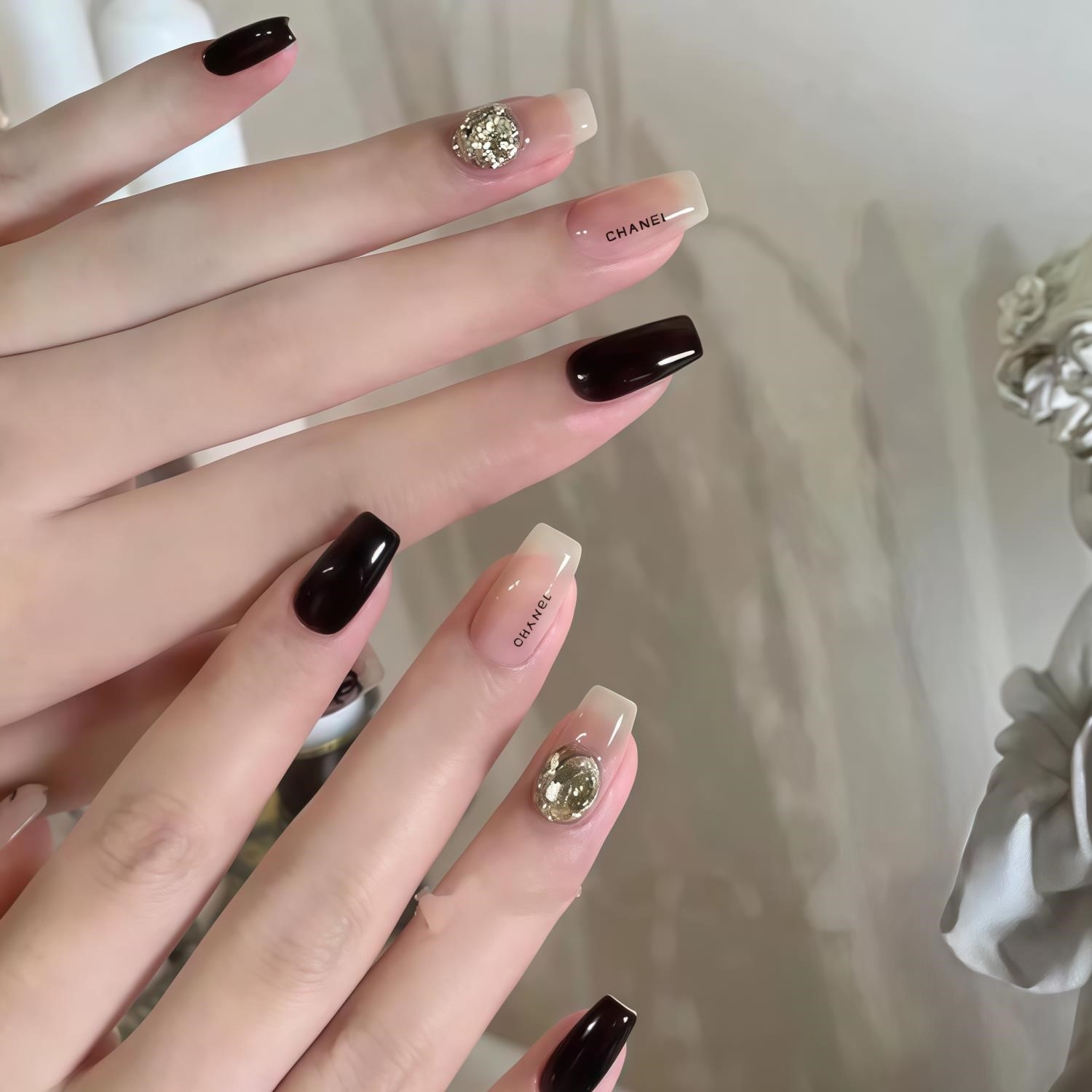 手工穿戴甲美甲小香风秋冬气质名媛纯色显白美甲片2025新款高级感