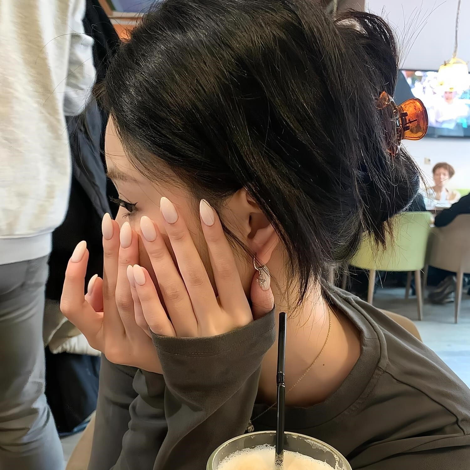 手工简约纯色穿戴甲2026新年款显白成品美甲贴片短款乳白色假指甲