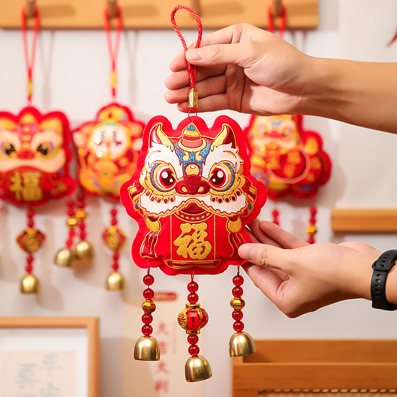 新年装饰福字挂件2025蛇年春节过年客厅喜庆场景布置福袋风铃挂饰