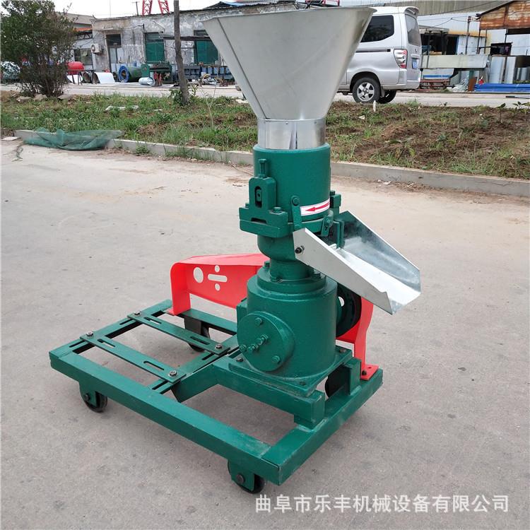 养殖场玉米豆粕造粒机 多功能牛猪羊造料机 家用饲料颗粒机