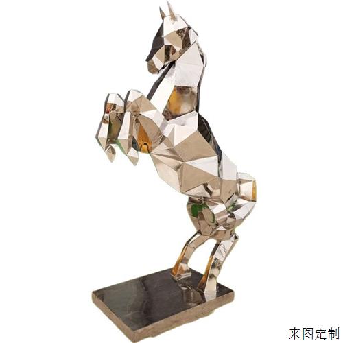 曲阳不锈钢动物马雕塑厂家售楼部酒店镂空切面几何镜面不锈钢马图片