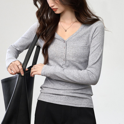 260g优可丝设计感纽扣气质V领打底衫女秋长袖T恤辣妹显瘦正肩上衣