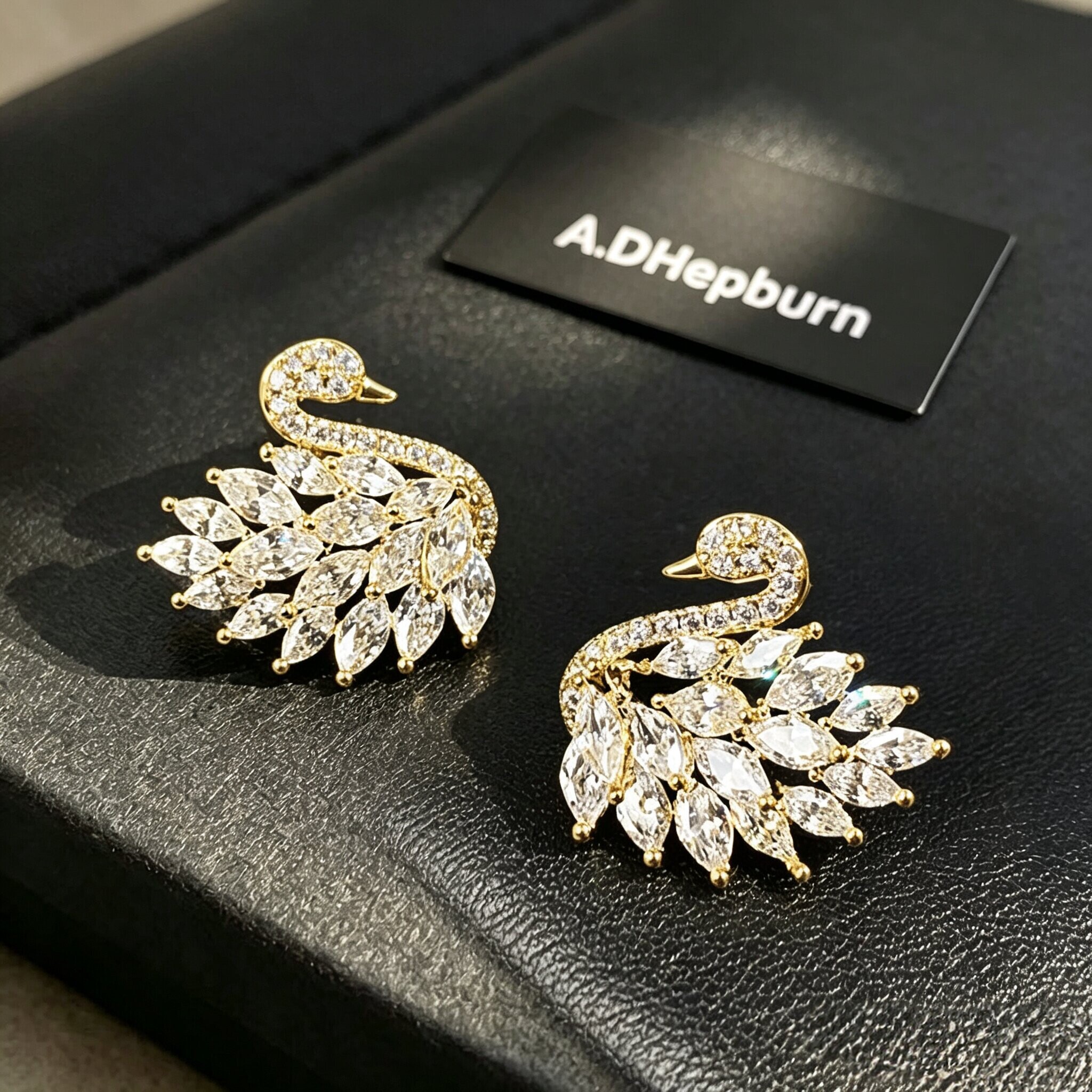 A.DHepburn不掉色防过敏耳钉轻奢