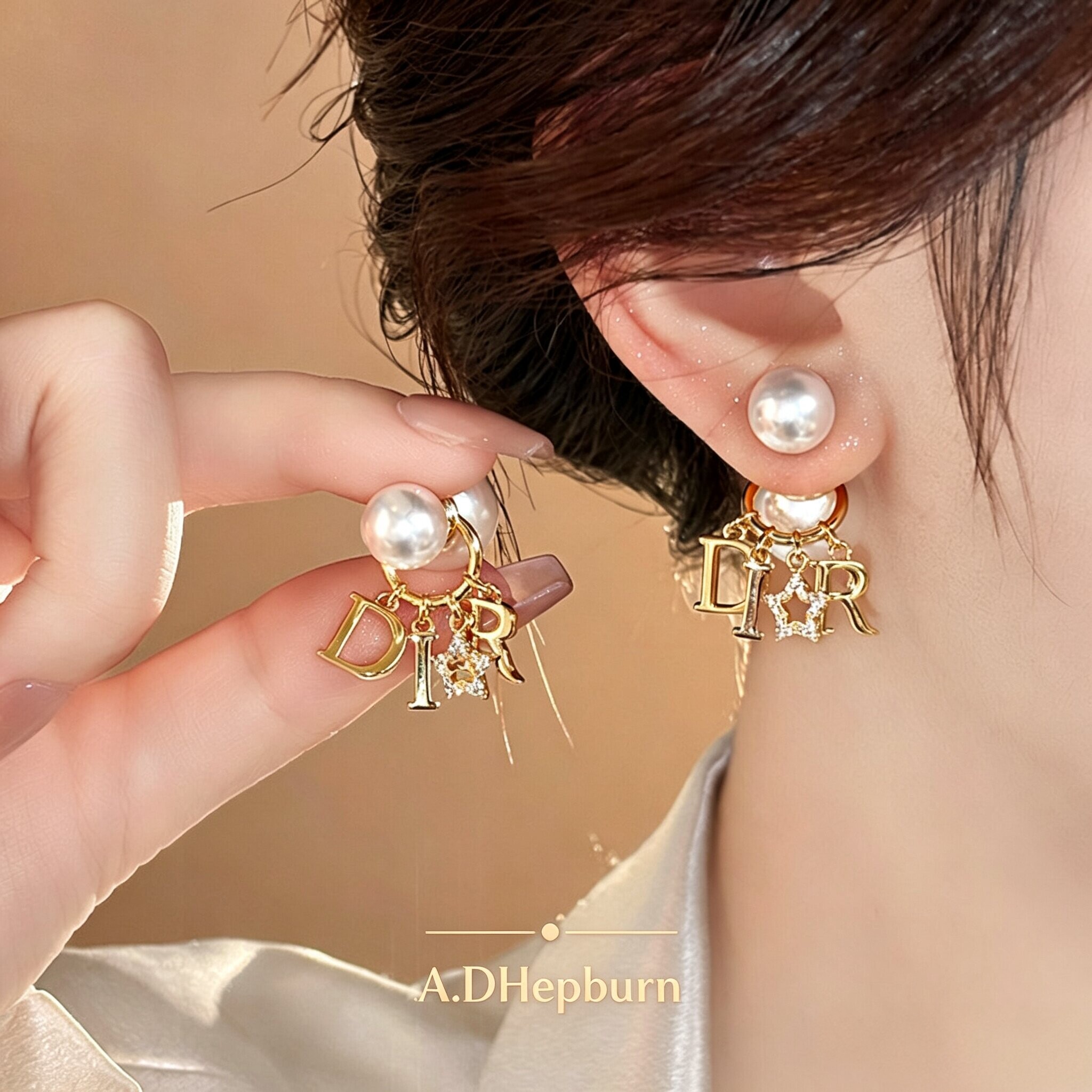A.DHepburn珍珠字母防过敏耳钉女
