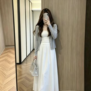 巨好看韩系穿搭一整套白色吊带连衣裙女2026新款春款气质套装长裙