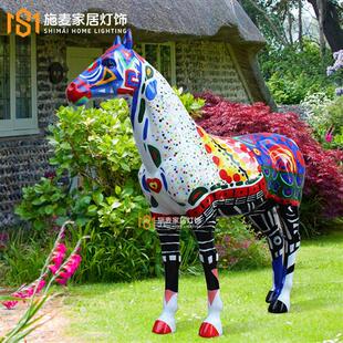 创意彩绘马摆件大型玻璃钢雕塑酒店KTV落地装饰艺术卡通乔迁开业