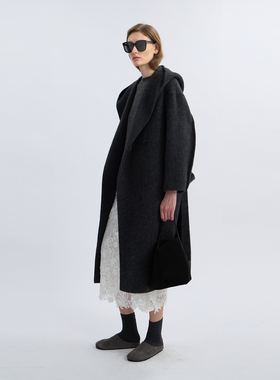LIAC ROC连帽羊毛大衣女冬季新品大翻领设计气质中长款毛呢外套