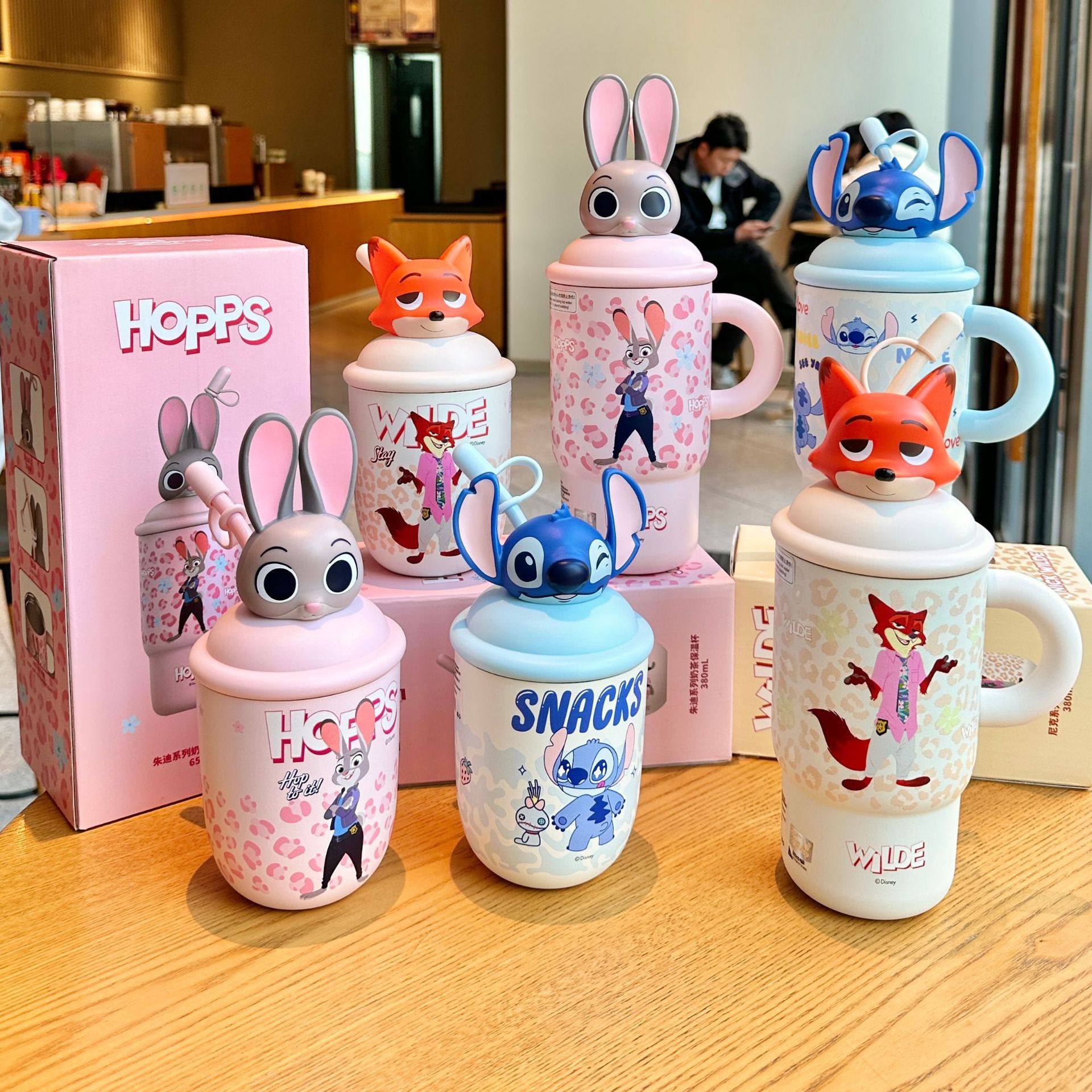 疯狂动物城尼克朱迪奶茶冰霸保温杯650ml车载办公生日情侣吸管杯,餐饮具,吸管杯,淘宝优惠券,粉丝福利购,淘宝优惠卷