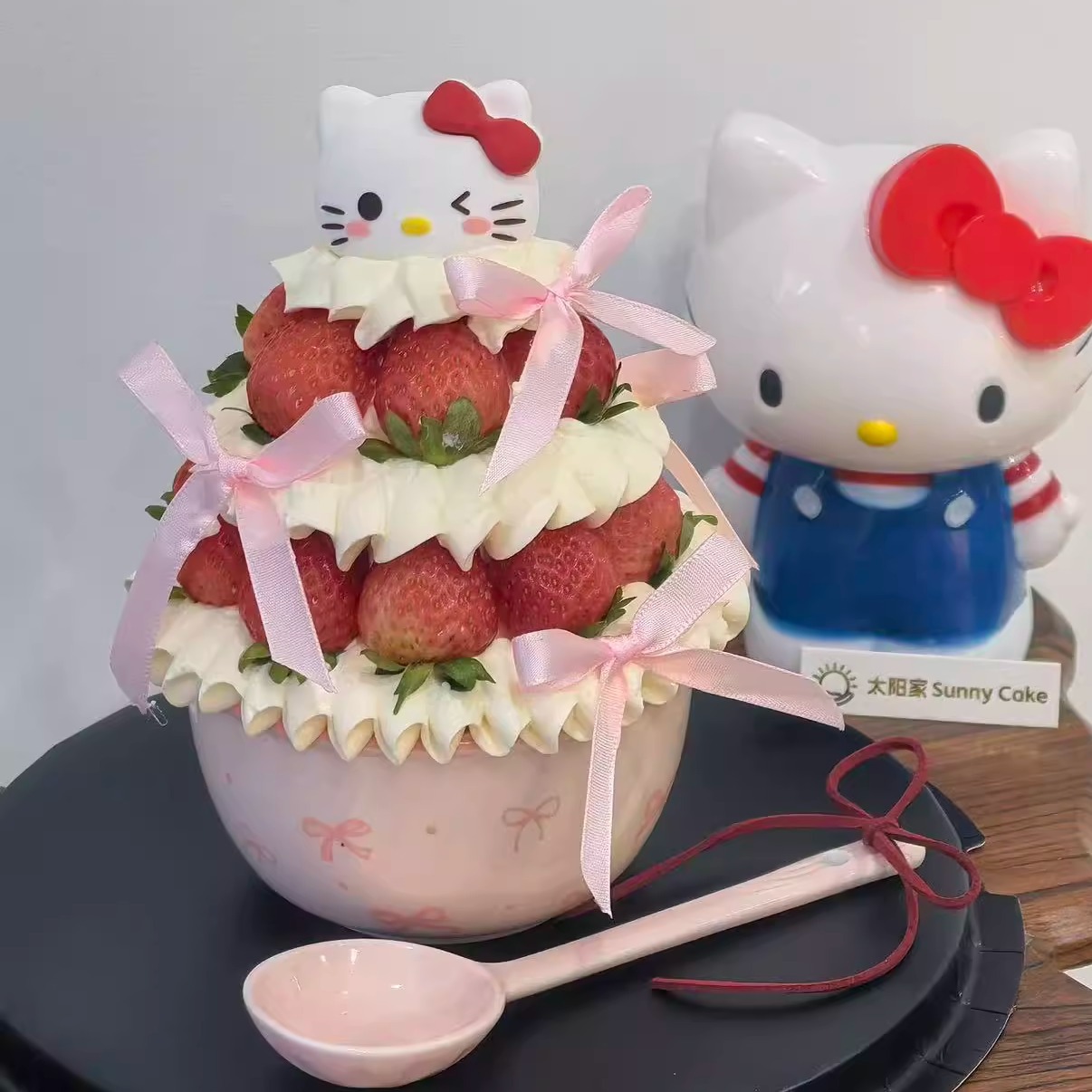 圣诞节网红kt猫抱抱碗蛋糕装饰