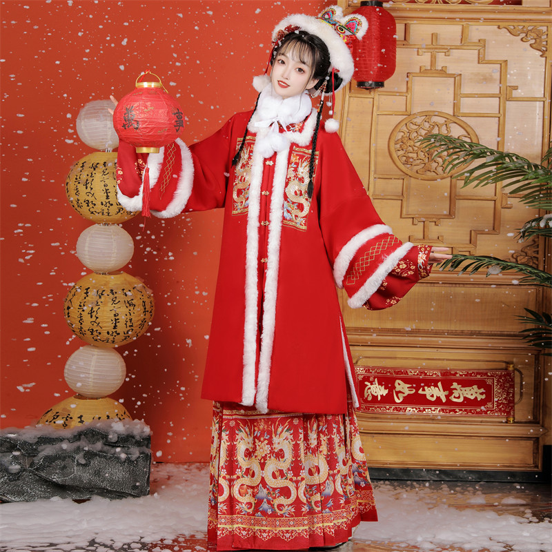 汉服女日常冬季马面裙迎新拜年服