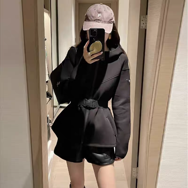 2025春新款修闲外套女三角标拉链收腰荷叶摆腰带显瘦连帽卫衣上衣