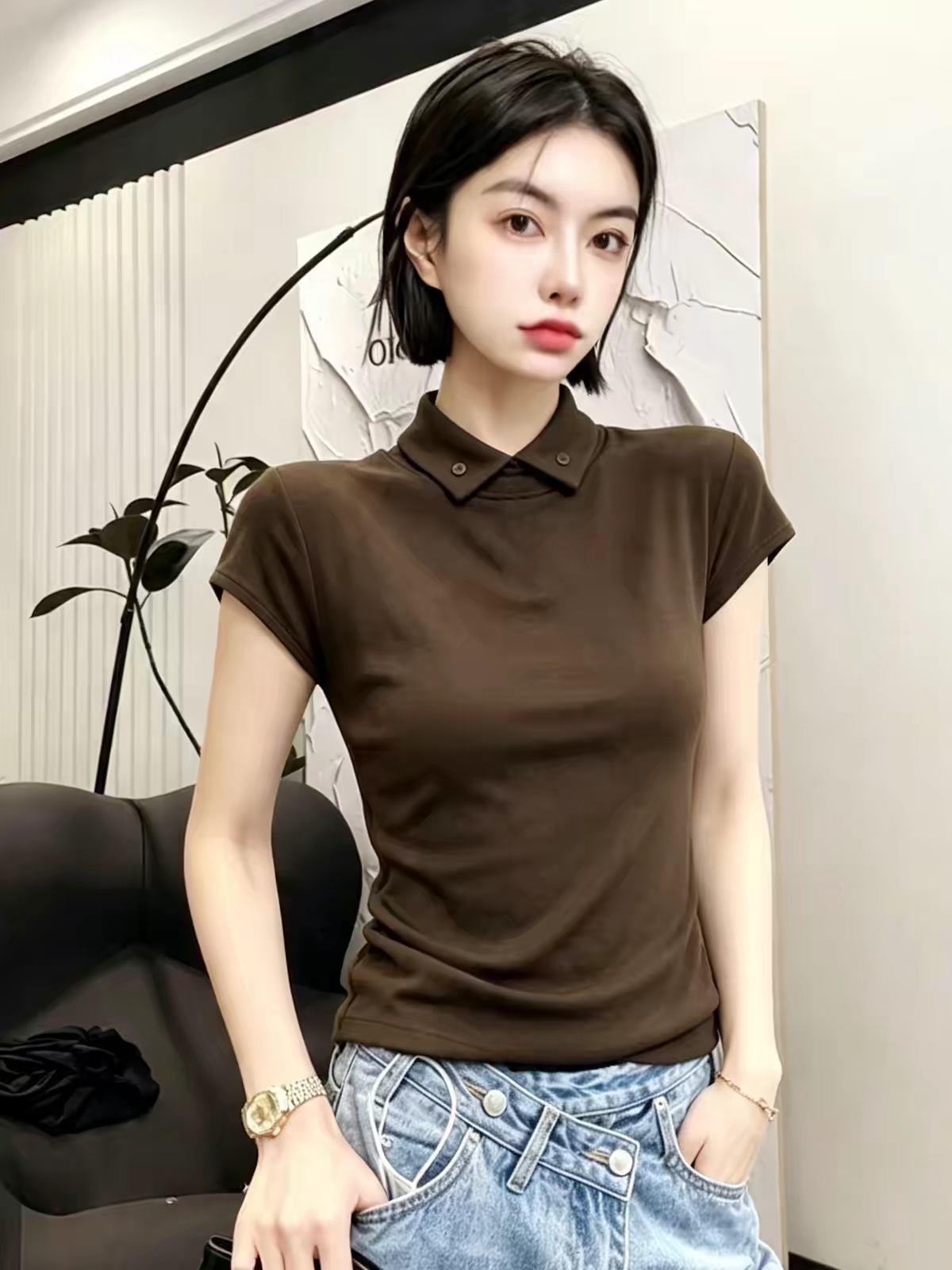 欧货2026早秋新款纽扣小翻领T恤女显瘦洋气百搭短袖洋气辣妹上衣