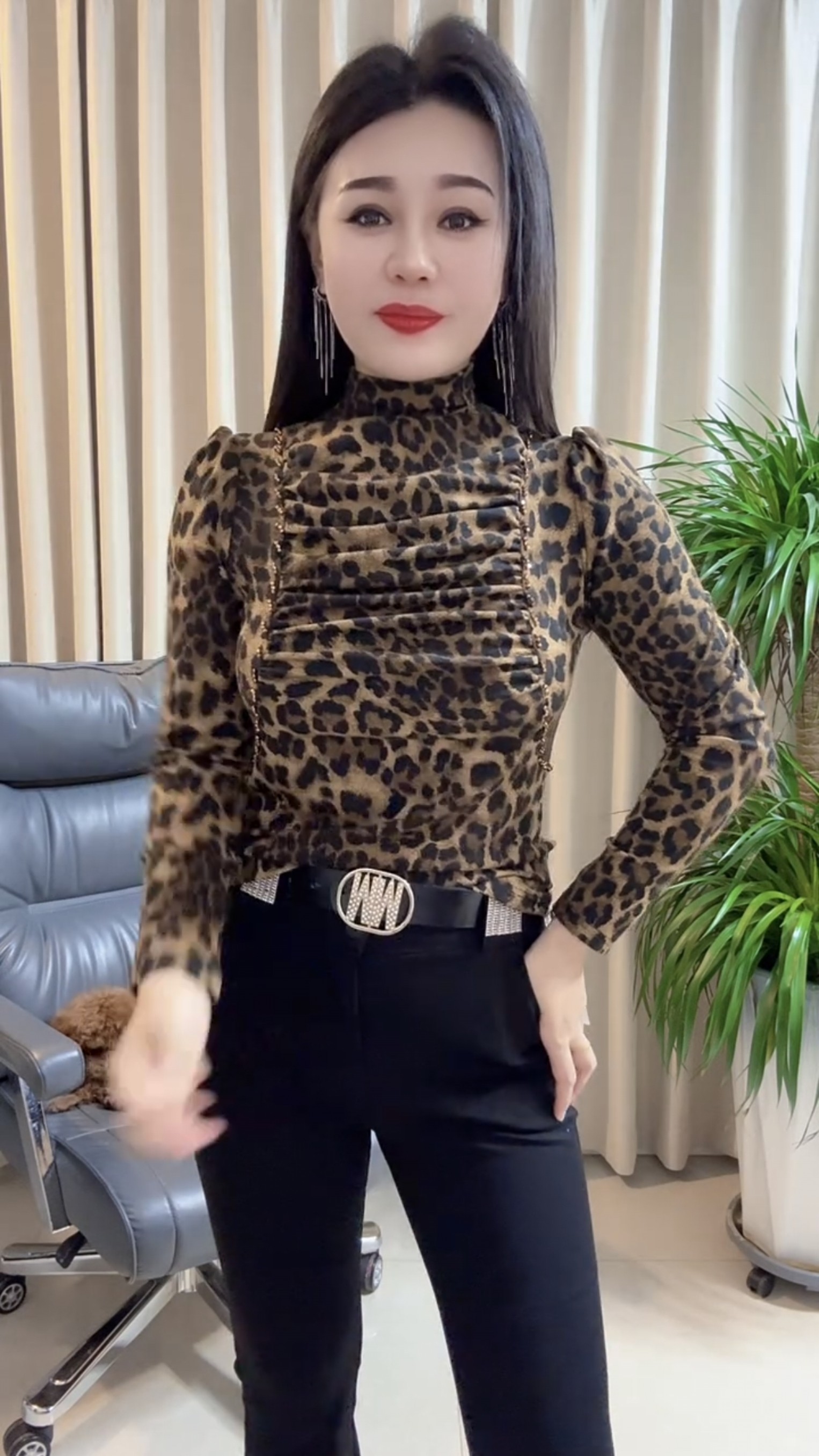 早春豹纹高领褶皱显瘦打底上衣