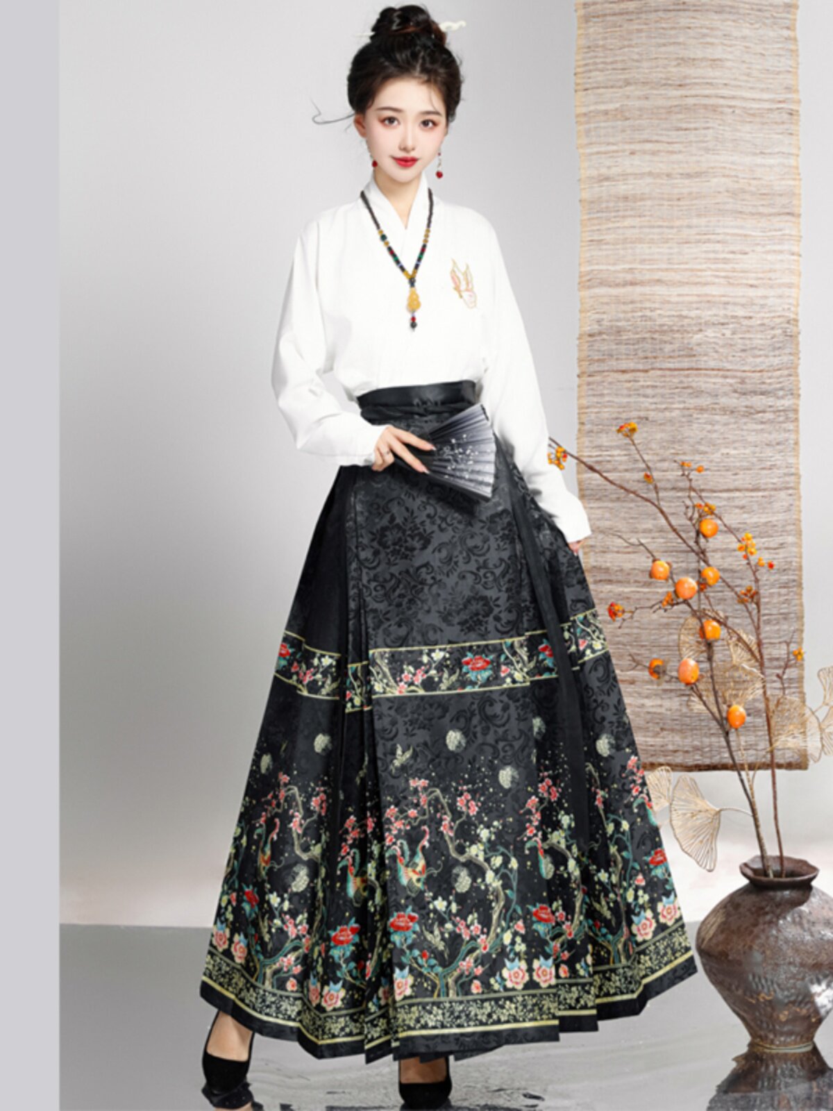 XUNXIANG의 새로운 슬림한 자카드 말얼굴 스커트 여성을 위한 다재다능한 HANFU 새로운 중국 스타일 중국 스타일 일상복을 위한 한 요소