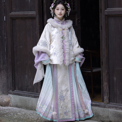 云中翠珠汉服圆领半袖立领琵琶袖