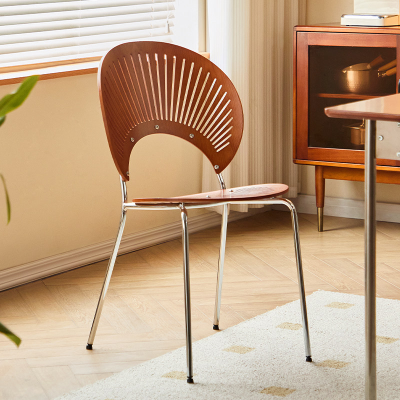 实木餐椅中古风椅子家用简约轻奢设计师餐桌椅子复古胡桃色贝壳椅