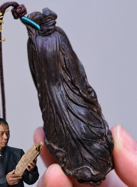 达拉干沉香白菜雕刻吊坠
