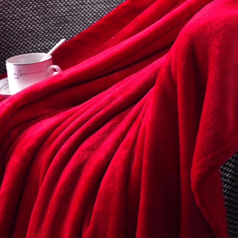 Red Flannel Blanket Soft Throw Blanket On Sofa Bed Plane Tra
