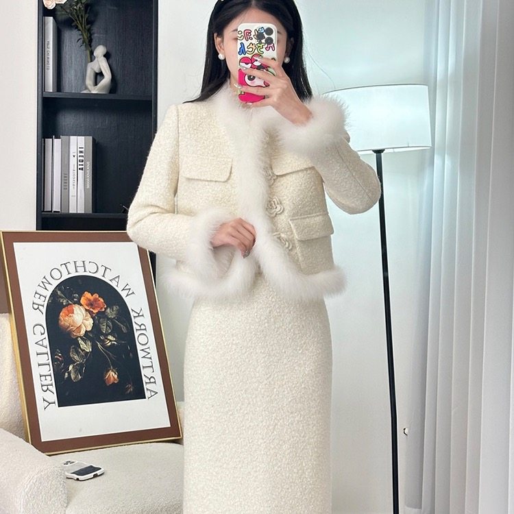 小香风套装女加厚加棉保暖毛毛拼接短款外套冬