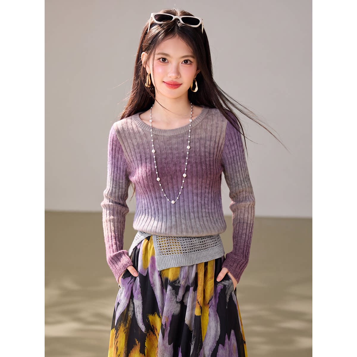 有2026早秋时尚修身圆领渐变色针织套头衫新款毛上衣女