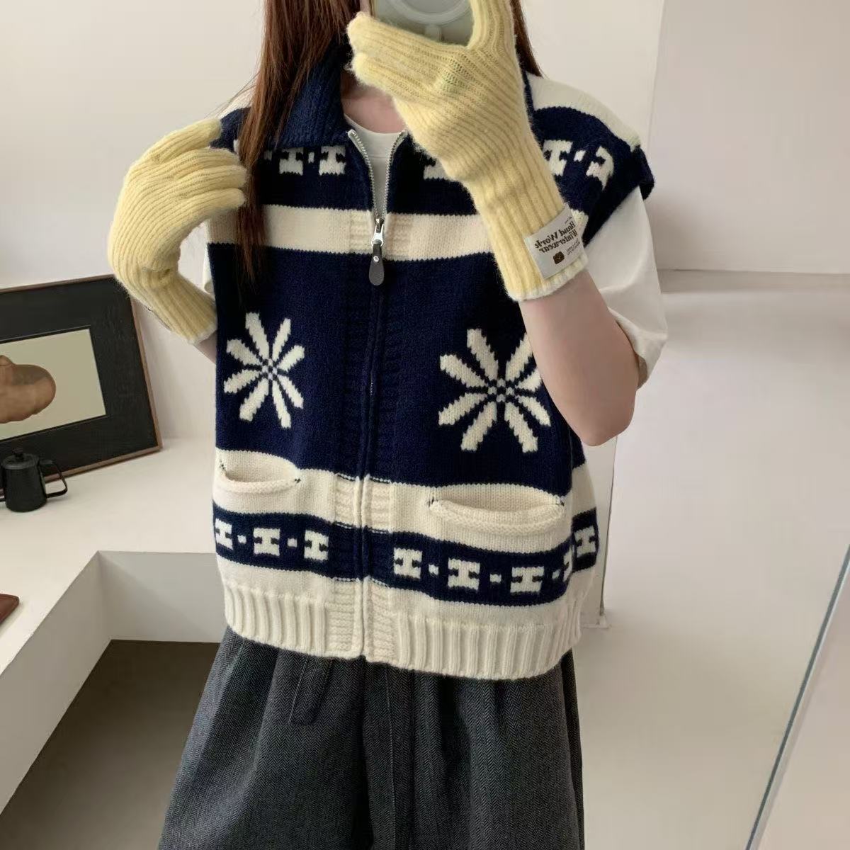 韩系提花针织毛线翻领拉链马甲背心复古提花翻领针织马甲女