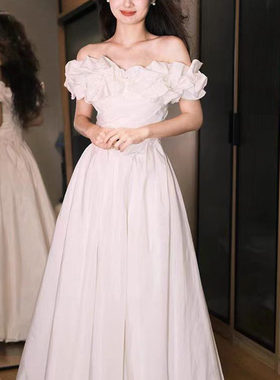 法式白色一字肩缎面简约轻婚纱新娘出门迎宾订婚结婚敬酒晚礼服裙