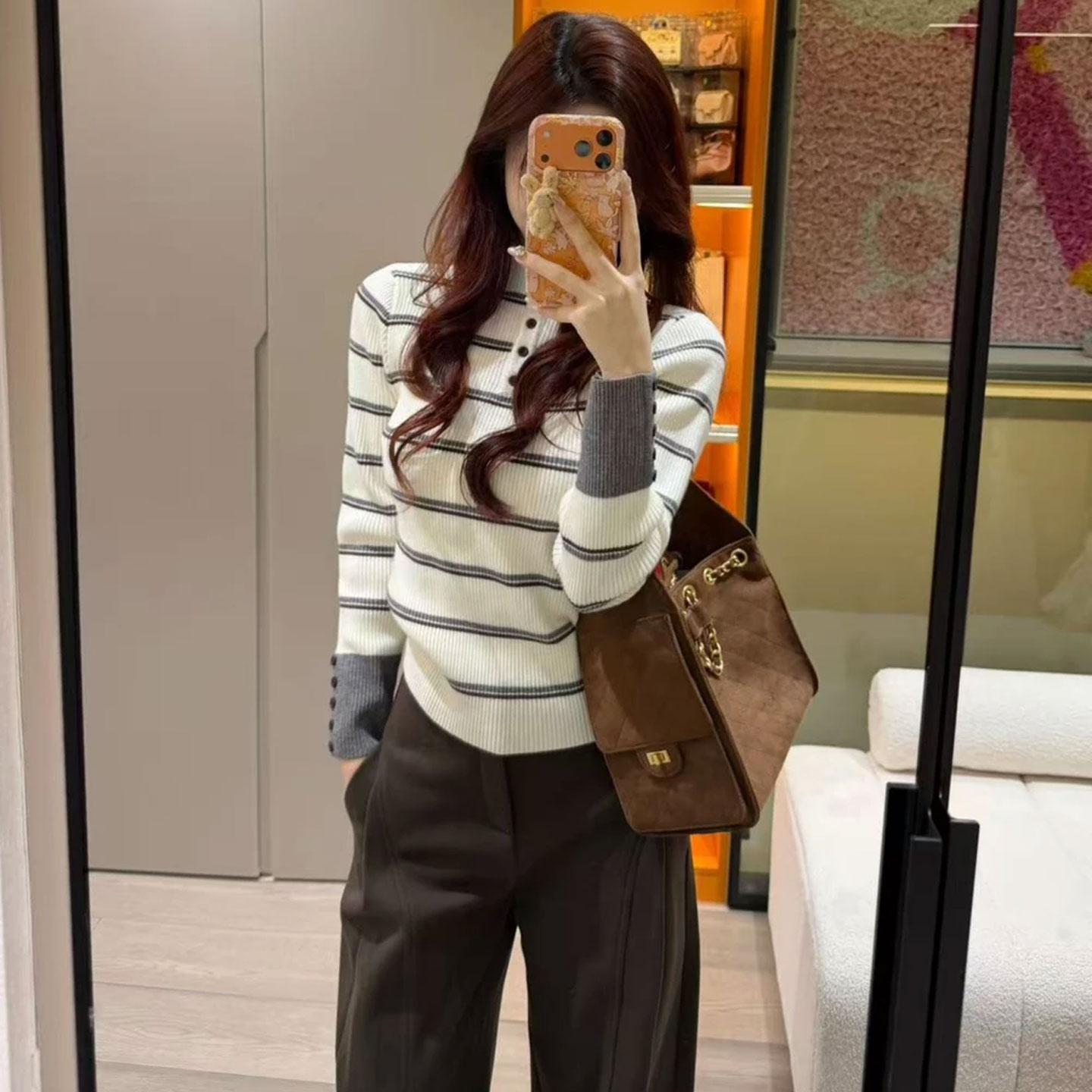 高级灰条纹高领针织打底衫女冬