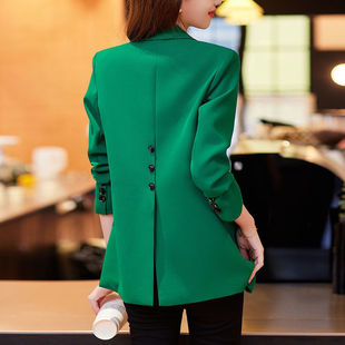 绿色外套女高级感2023早春新款设计感小个子休闲宽松高贵西服上衣