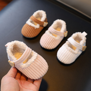 女宝宝秋冬季 加绒保暖棉鞋 防掉6 12个月8 1周岁软底公主鞋 婴儿鞋
