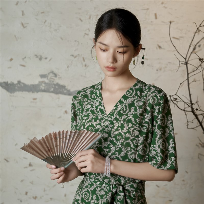 风雅颂  复古绿夏新款收腰显瘦雪纺长裙连衣裙 古着碎花西藏服女