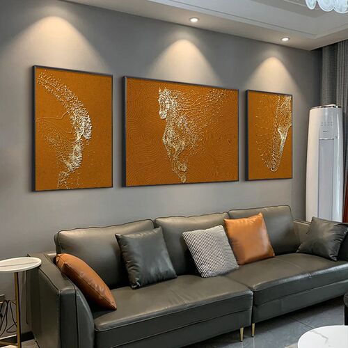 现代轻奢客厅装i饰画高级感沙发背景墙挂画马到成功寓意好三联壁